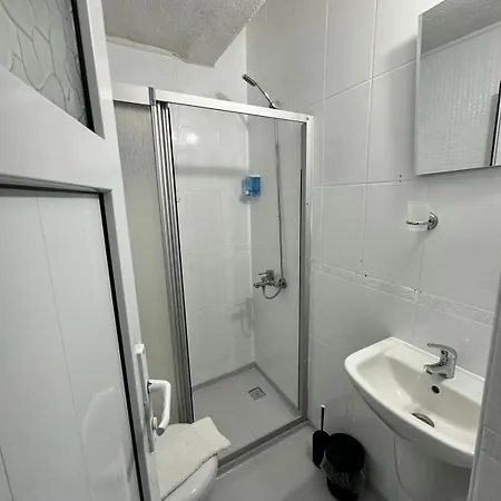 Denizati אכסניה *