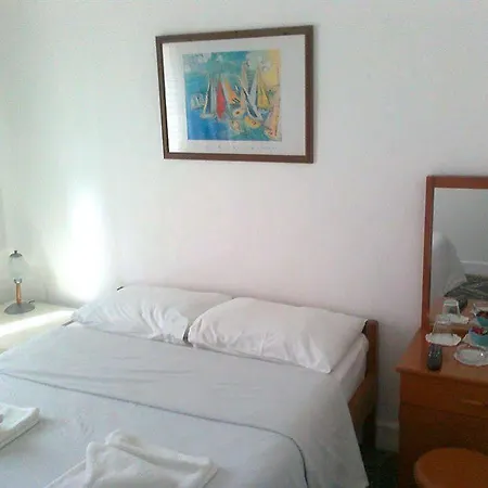 Hostal Denizati *